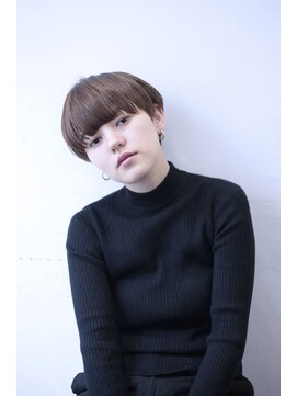 ココ 本八幡(KOKO) 黒髪クラゲヘアーオリーブグレー小顔ココアベージュ卵型ショート