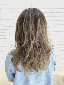 ヴァイブス(vibes) バレイヤージュ