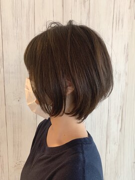 ヘブンリー(heavenly) #小顔#ネオウルフ#外ハネ#アッシュ#外人風カラー#ブリーチオン