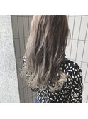 シアーベージュ