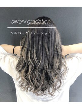 バトー(bAteAu) ブラウン、グラデーション、エクステ、インナー、ハイライト