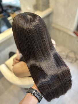 ロッタクッチ 表参道 青山(LOTTA CUCCI) 韓国風グレージュ