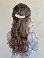 アンドシー(and c)&nbsp;ロングハーフアップ　MIKU