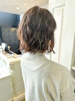 キャアリー(Caary)&nbsp;福山caaryくしゅっとパーマあご下3センチボブ簡単スタイリング