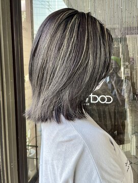 ヘアモード カクテル コントラストハイライト×白髪ぼかし 【MARIA】