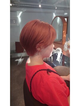 トナリ(tonari) ワンブリーチのコーラルピンク