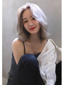 ブラン 栄(Blanc) 【Blanc】透明感カラー＿ブリーチ＿レイヤーカット＿ボブ