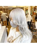 オムネス(omnes)&nbsp;『white blond』 担当 飯村 奎太