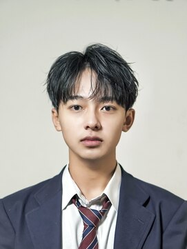 オーシャントーキョー シブヤジンナン(OCEAN TOKYO shibuya JINNAN) 黒髪センターパート