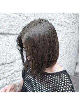 ラミ(L'ami) 透明感オリーブグレージュ