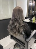 ブリーチ毛を利用したシルバーグラデーション #しのだスペシャル