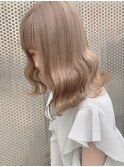 イメチェン/ホワイトブロンド/外ハネボブ/美髪/梅田