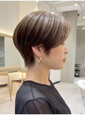 表参道くびれショートボブレイヤーカットアッシュベージュ40代