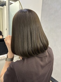 アルノー 博多口店(Arno)の写真/【脱！白髪染め！】いつまでもおしゃれを楽しみたい大人女性必見！白髪染め感を感じさせない髪色を再現♪