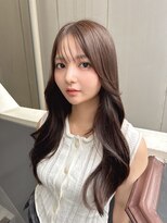 フィーカ(fiica) 透明感と艶感アップのグレージュカラー