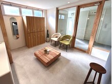 【fond】ゆったり過ごせる待合スペース