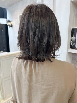 キャアリー(Caary) 福山市美容室Caary透明感グレージュカラーレイヤースタイル