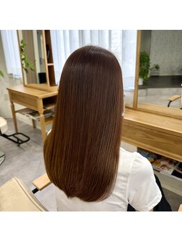 ララリノ(LALALINO)の写真/乾かすだけでまとまる感動を。髪内部の結合を整える最新トリートメントで、指通りの良いしなやかな質感へ。