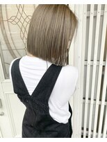 シフォン(Chiffon)&nbsp;ラインボブ×ブリーチカラー