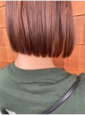 タイト切りっぱなしボブ