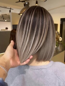 メリー オオサカ(Merly Osaka) これぞバレイヤージュ_アールグレイなグレージュカラー_