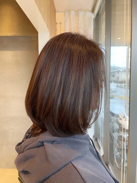 ヘアーエスクールエミュ(hair S. COEUR emu) 大人女性のローレイヤーボブ