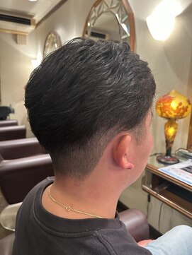 サロンドセラヴィ ツーブロックスタイル