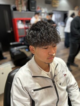グロウヘアワークス(grow hair works) ツーブロック×ツイストパーマ