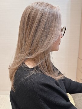 コーエン(cowen) 大人かわいい☆白髪を活かす！白髪ぼかしハイライト×グレージュ