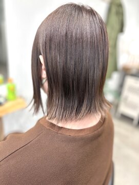 エモヘアー(emo hair) コンパクト切りっぱなしボブ！ベージュ系カラー！