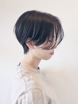 静かに輝く、余白のある美しさ