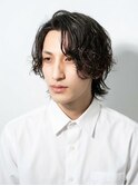 センターパートウルフ