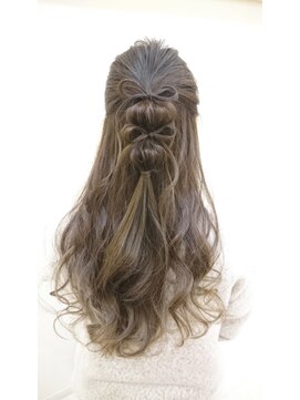 ロアール 大垣店(LOAOL) リボンと小玉ねぎのハーフアップ