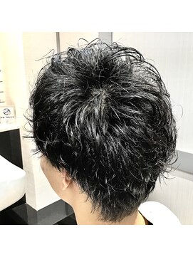 エヌドットバーバー ギンザ(N.BARBER GINZA) ショートウルフ/スパイラルパーマ【銀座】<理容室>