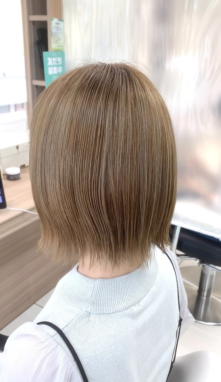 脱白髪染め】白髪ぼかし透明感カラー｜ヘアカタログ Ash 鶴ヶ峰1