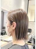 オシャレな伸ばしかけボブ