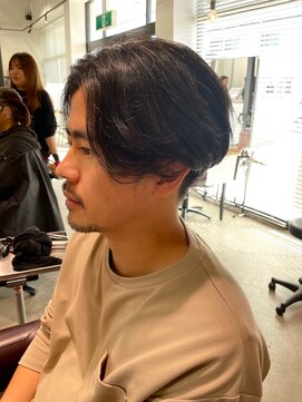 グランデュール 浜松東若林店(GRANDEUR) センター分けメンズカット