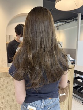 カラ フクオカ(Cara FUKUOKA) 【オリーブベージュ&レイヤーカット】福岡ブリーチなしカラー