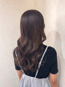 アプローズ(applause.) 色持ちと艶っぽさどっちも欲しい方にオススメ暗めのブラウン