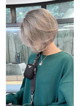 テラ 仙台(Tera) バレイヤージュ ホワイト グレージュ