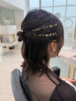 六本木美容室 白金店&nbsp;結婚式ヘアセット ナチュラルハーフアップ×金箔