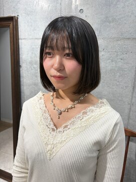 イロ バイ マグ(IRO by Mag) ブリーチなしカラーで艶ぷるんとボブ