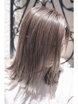 ティンク 横須賀中央(Tink) パールベージュ◎