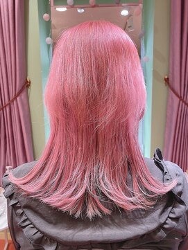 エマ(emma) ケアブリーチでつくるピンクカラー