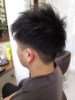 コアフィールフィス(COIFFURE fils) 【見附　今町】黒髪　アップバング　束感　刈り上げ　ショート