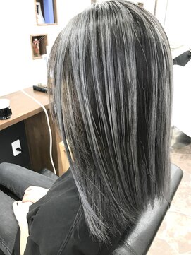 ビビッド(Vivid) シルバーバレイヤージュ