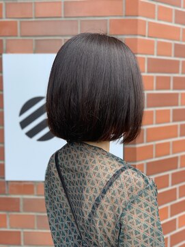 イイナヘアガレージ(117) 【117hairgarage】大人シンプルボブ_インナーカラーオレンジ