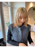 動く顔まわり