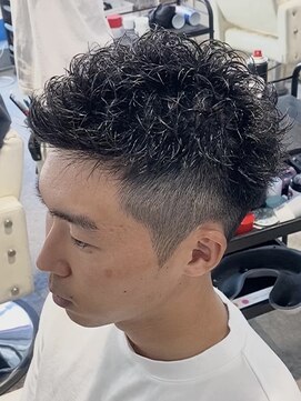 オーシャントーキョー(OCEAN TOKYO) ベリショ刈り上げツーブロックべリーショートアップバングメンズ