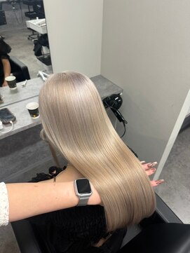 ニューワン バイ ネイバー 立川(Newone by neighbor) レイヤーカットナチュラルハイトーンデザインカラー[立川駅]